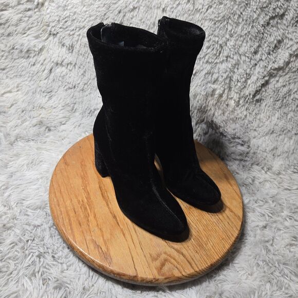 Retro Guess Womens Size 7 Soft Velvet Block Heeled Black Ankle Zip Up Boots - Picture 1 of 9